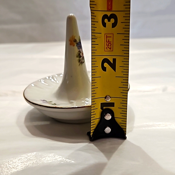 GDR porcelain ring holder. - Picture 6 of 6